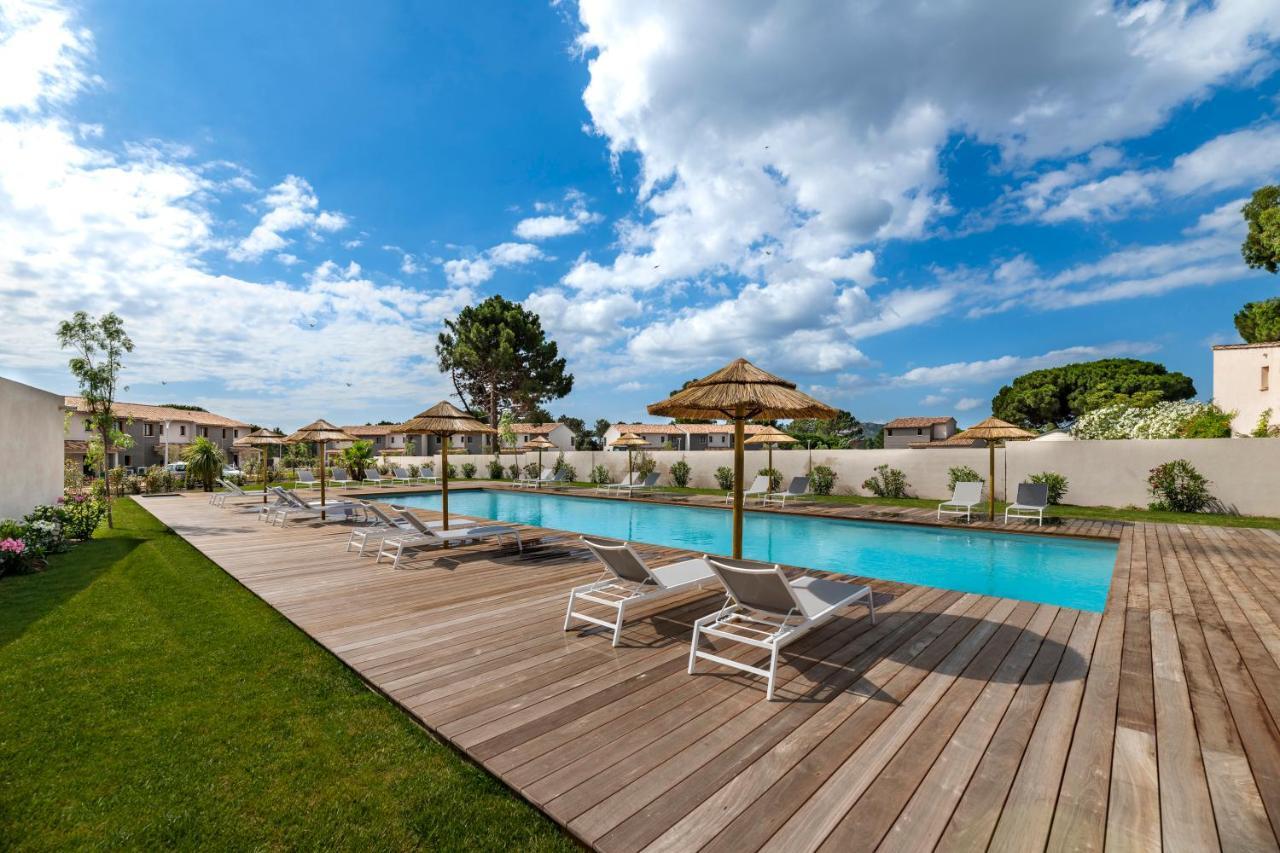 Calarossa Bay Resort ปอร์โต-เวคคีโอ ภายนอก รูปภาพ